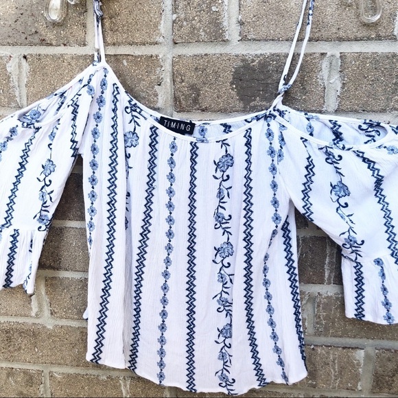 T.i.m.i.n.g.  - Off the Shoulder Blue & White Sz M - Picture 7 of 10